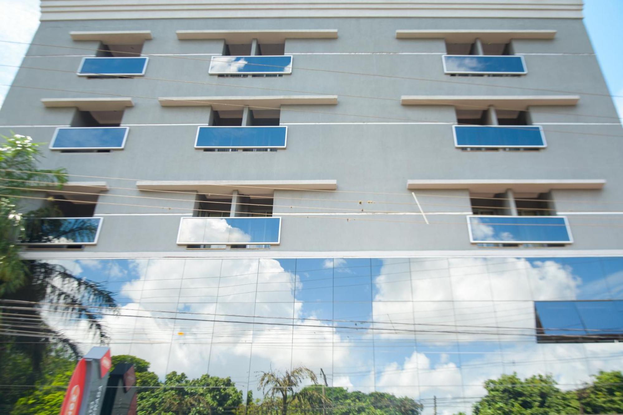 Bombonato Hotel - Facil Acesso Ao Aeroporto E Parque De Exposicoes Abcz ウベラバ エクステリア 写真