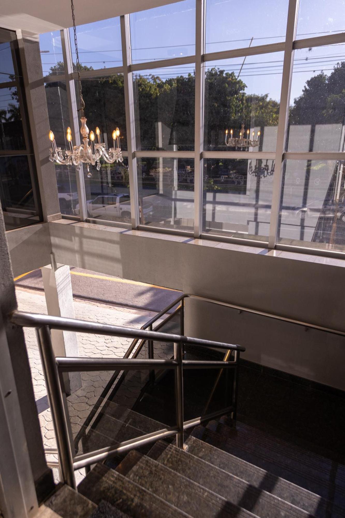 Bombonato Hotel - Facil Acesso Ao Aeroporto E Parque De Exposicoes Abcz ウベラバ エクステリア 写真