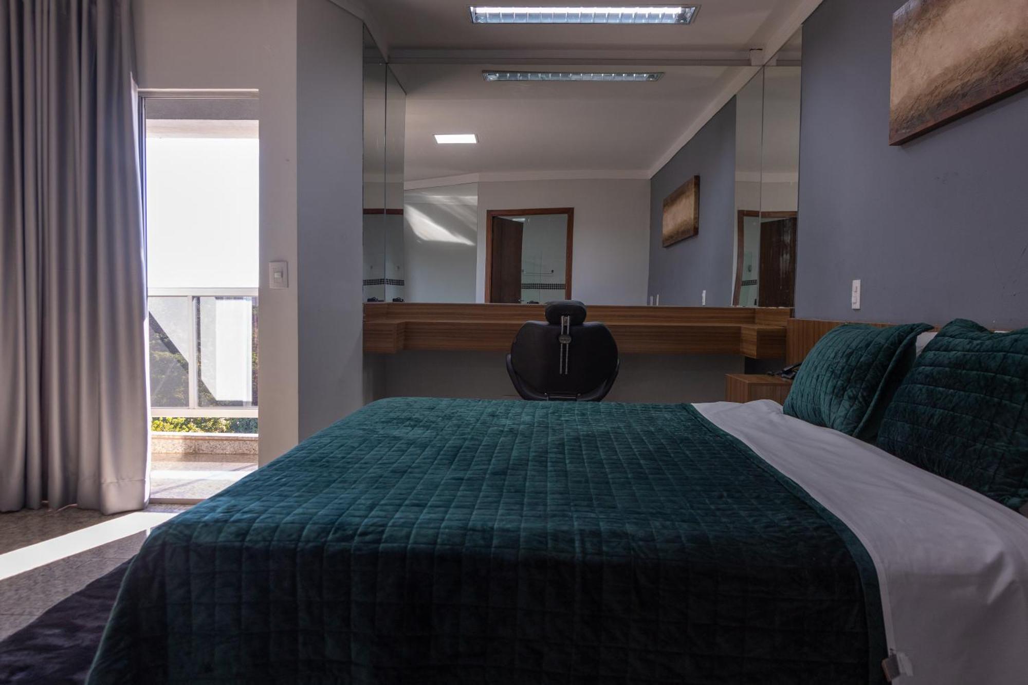 Bombonato Hotel - Facil Acesso Ao Aeroporto E Parque De Exposicoes Abcz ウベラバ エクステリア 写真